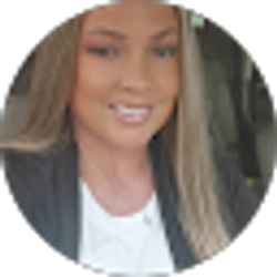 Profile photo of Valerie Gallardo
