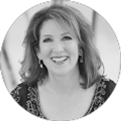 Profile photo of L'BRI Pure.Natural.Skincare (Liz Kultgen)