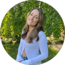 Profile photo of Adrianna Riggins