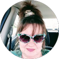 Profile photo of Shellie Jones