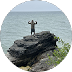 Profile photo of Elijah Baffes