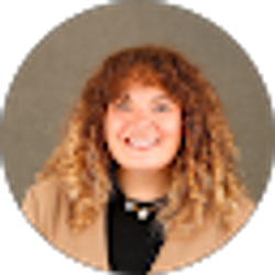 Profile photo of Chloe Schmidt