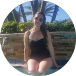 Profile photo of Elizabeth Hurtado fitvlogger