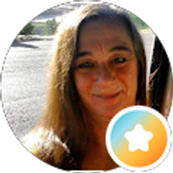 Profile photo of Kim Holmes