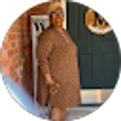 Profile photo of connie