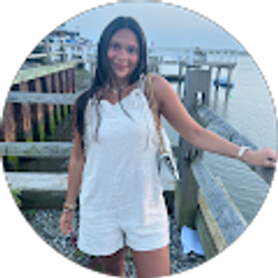 Profile photo of Sasha echeverri