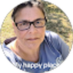 Profile photo of Amy Mennes