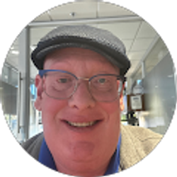 Profile photo of Sam Warren