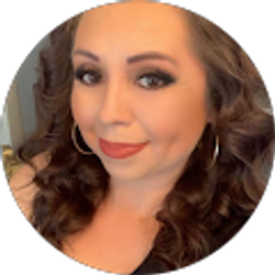 Profile photo of laura gallegos