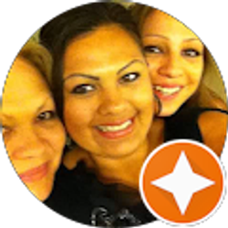 Profile photo of Leslie Castillo