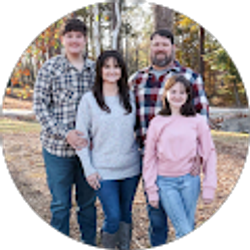 Profile photo of Ashley Hensleigh