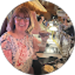 Profile photo of Vicky Sindelar