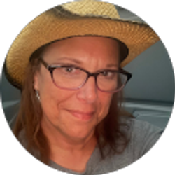 Profile photo of Jennifer Paff