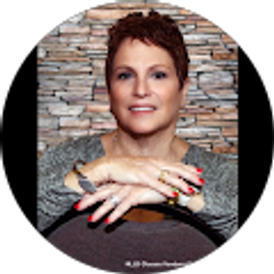 Profile photo of Laura Hutt