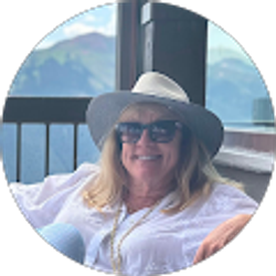 Profile photo of Helen Moore