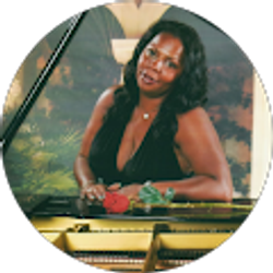 Profile photo of Lisa Mention