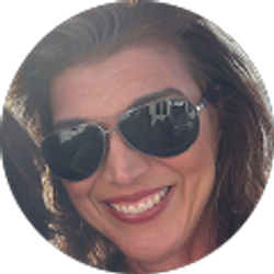 Profile photo of Leslie Simon