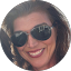 Profile photo of Leslie Simon
