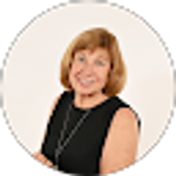 Profile photo of Lisa Zachan