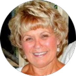 Profile photo of Lynne Wetzel
