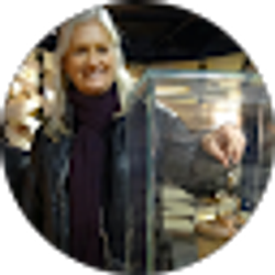 Profile photo of Ursula Smith