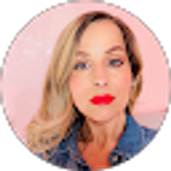 Profile photo of Adriana Huitron