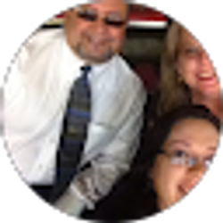 Profile photo of Louis Vasquez