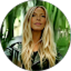 Profile photo of Sandy Thompson