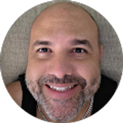 Profile photo of Elio Castillio