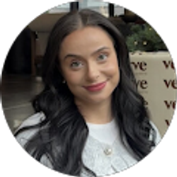 Profile photo of Rebecca Finkelstein