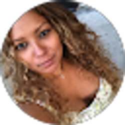 Profile photo of Vicky Estrella