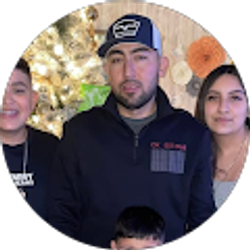 Profile photo of Leonel De Robles