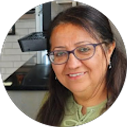 Profile photo of Yasmeen Merchant