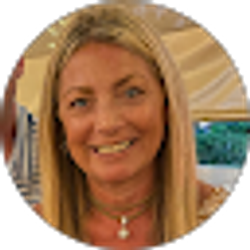 Profile photo of Lisa CONWAY