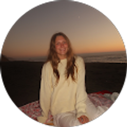 Profile photo of chloe simonson