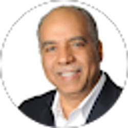 Profile photo of Simon Pineda