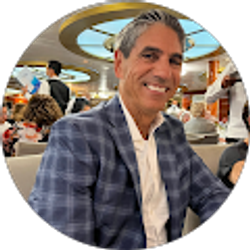 Profile photo of Roberto Velez