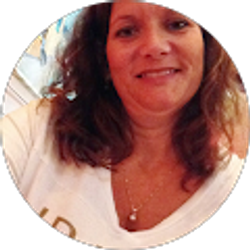 Profile photo of Andrea Shae