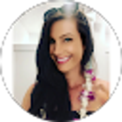 Profile photo of Candice-Lee Glutz
