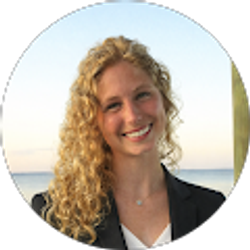 Profile photo of Lindsey Long