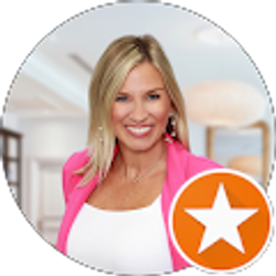 Profile photo of Stephanie Lucas