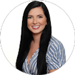 Profile photo of Stephanie Summers