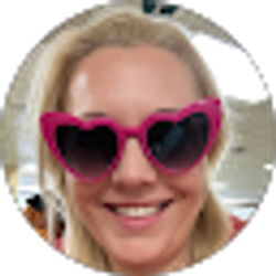 Profile photo of Jeri Desloge