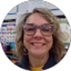 Profile photo of Olivia Holstein