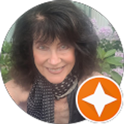 Profile photo of Loulou Smiley