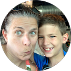 Profile photo of Robyn Jones