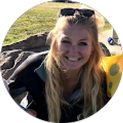 Profile photo of Jenny Loomis