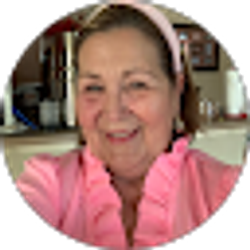 Profile photo of Charlotte Trepagnier