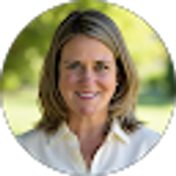 Profile photo of Danielle Roudebush
