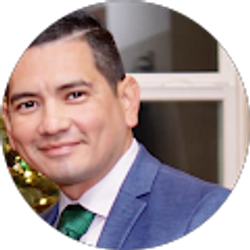 Profile photo of Roy Villa